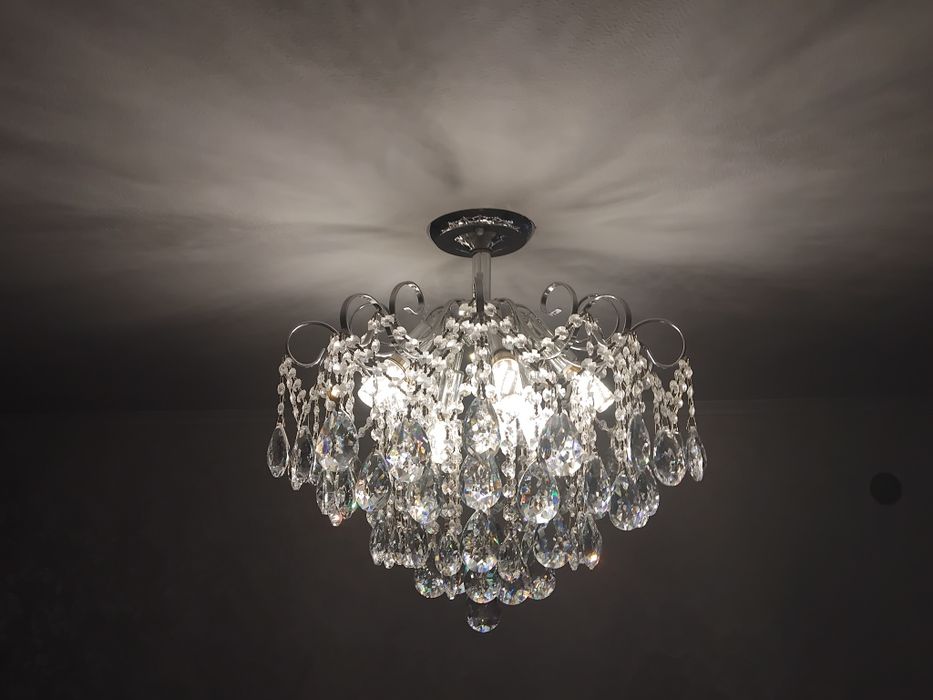 Потолочная люстра