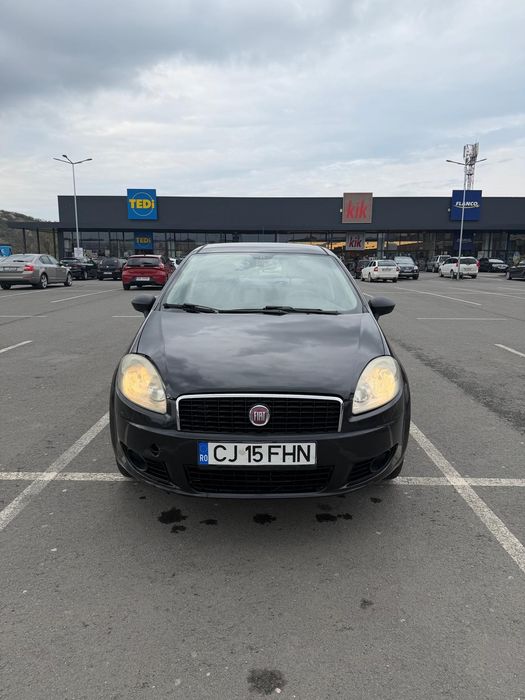 Vând Fiat Linea 2010