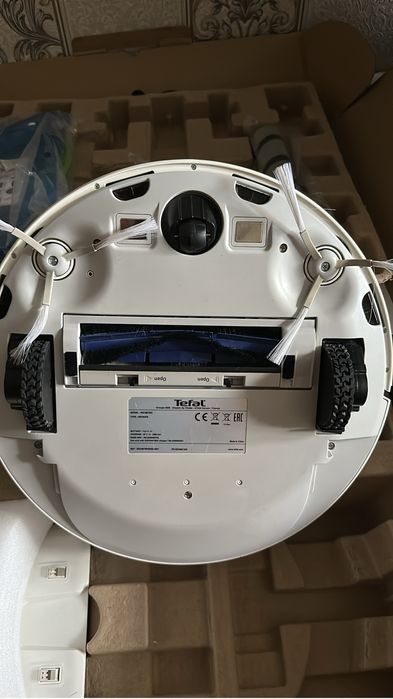 Продам робот пылесос Tefal
