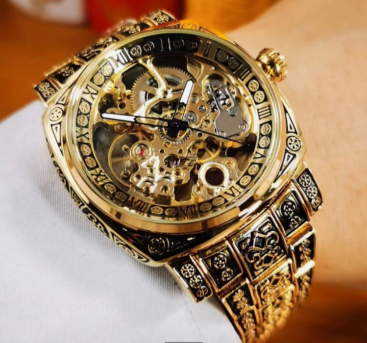 Premium dizayndagi mexanik skelet qo‘l soati sotiladi.