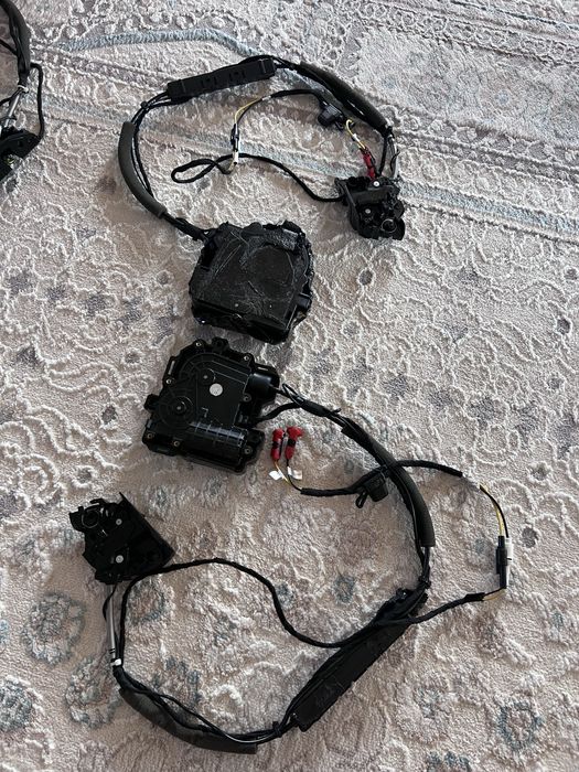 Доводчики дверей новые