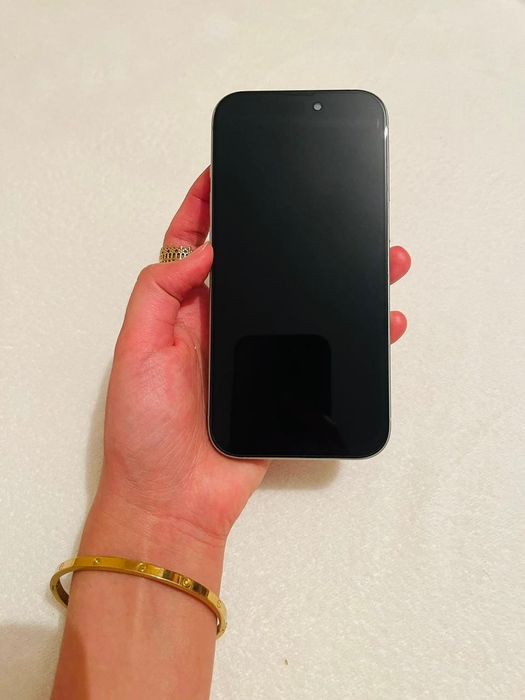 Айфон 15 белый (256 гб)