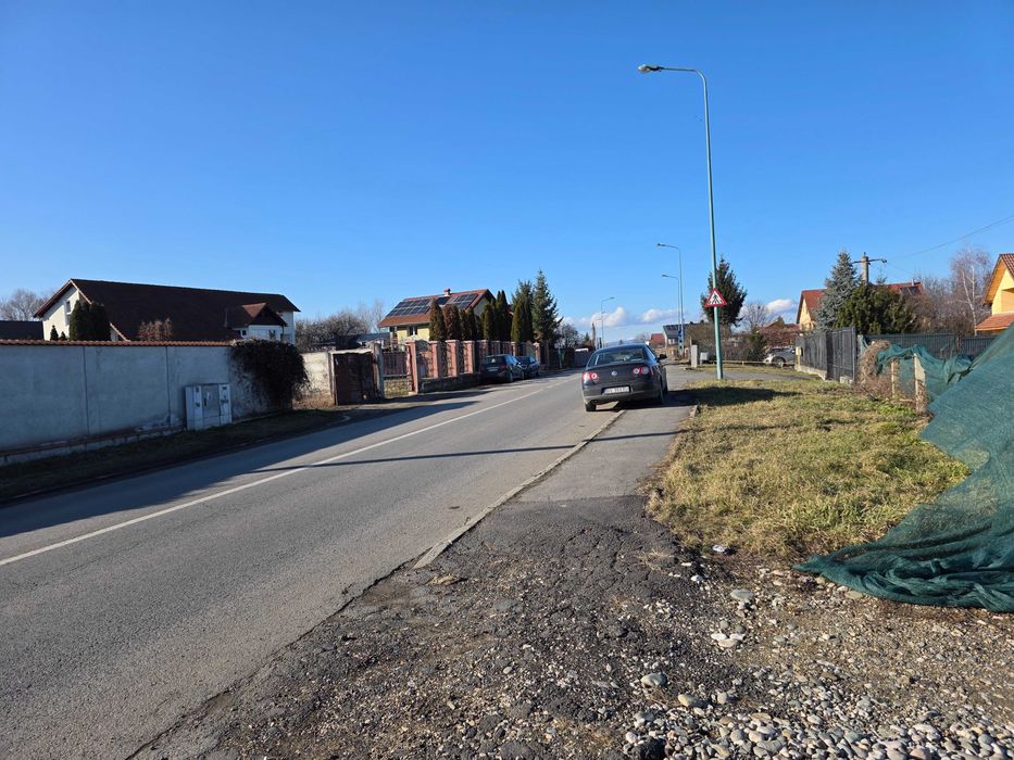 2440 mp la asfalt, cu utilități + PUD 3 case si AC