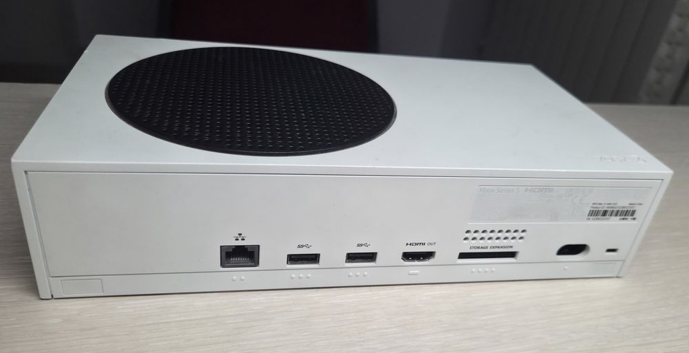 XBOX Series S + библиотека на 60 игр