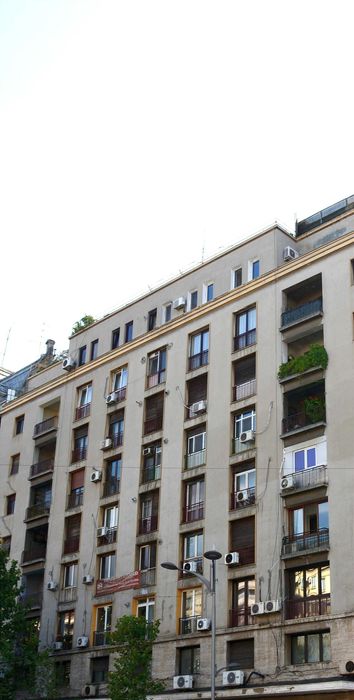 Proprietar, vand garsoniera ultracentrala pe Magheru Piata Romana, investitie excelenta, bloc neinclus in Registrul cladirilor cu risc seismic