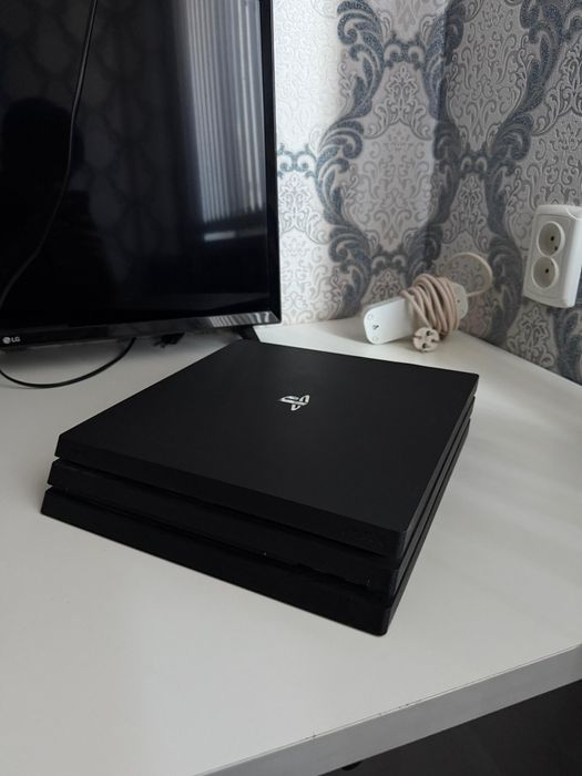Play station 4 Pro 5 игр