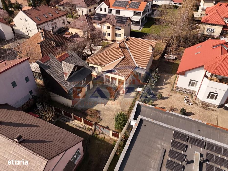 Două case de vânzare în Baia Mare – Strada Victoriei (zonă centrală)
