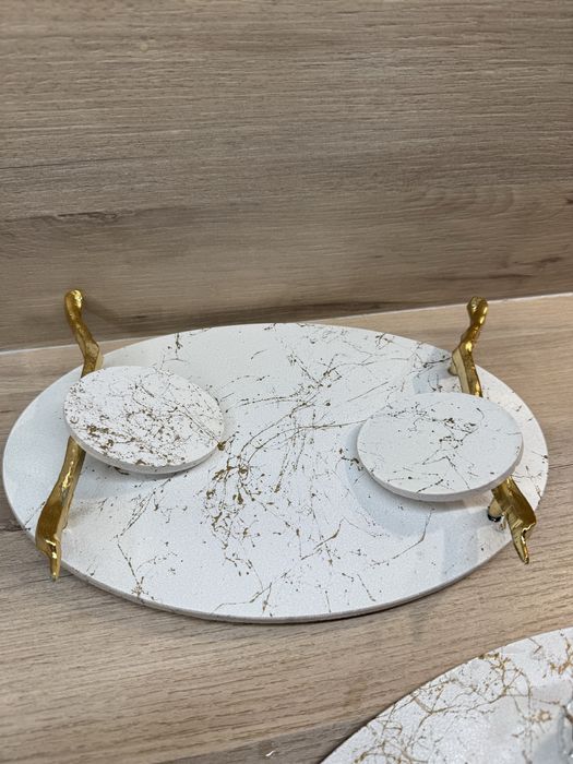 Поднос за годеж имитиращ мрамор