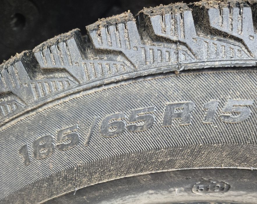 Продам зимние шины