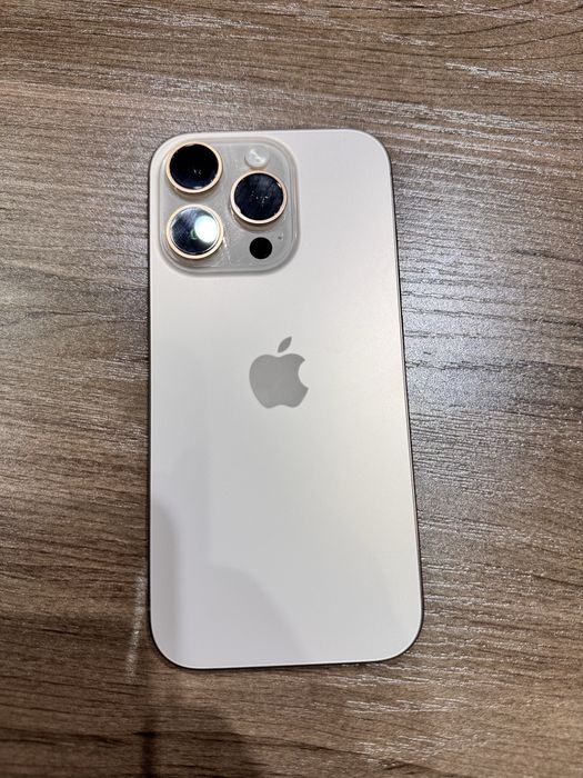 Iphone 16 pro desert