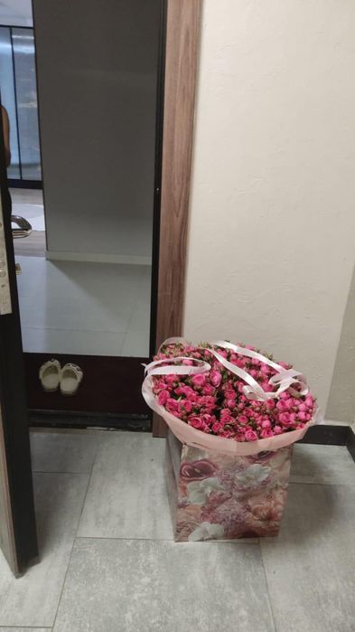 Продам кустовые розы за 15000