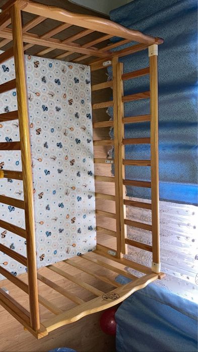 Детская кроватка