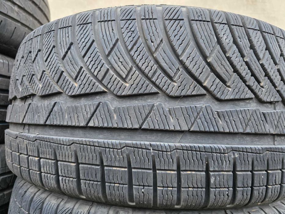 4бр Зимни гуми 255 40 19 - Michelin
