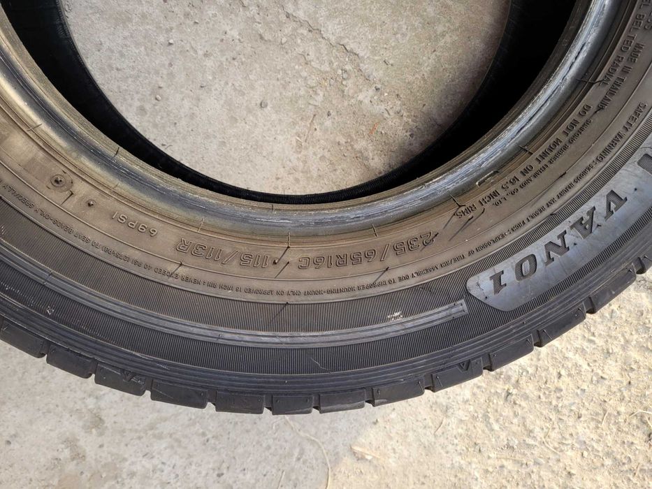 2 Cauciucuri 235/65/16C