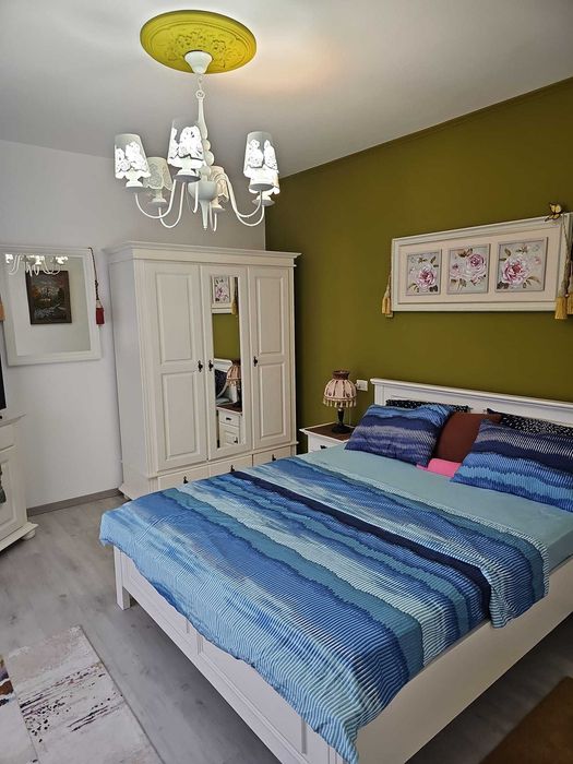 Casa de vanzare cu anexe