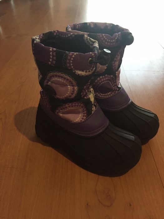 Продам детскую обувь