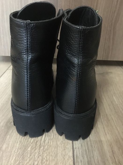 Vând BOCANCI Piele  Naturala