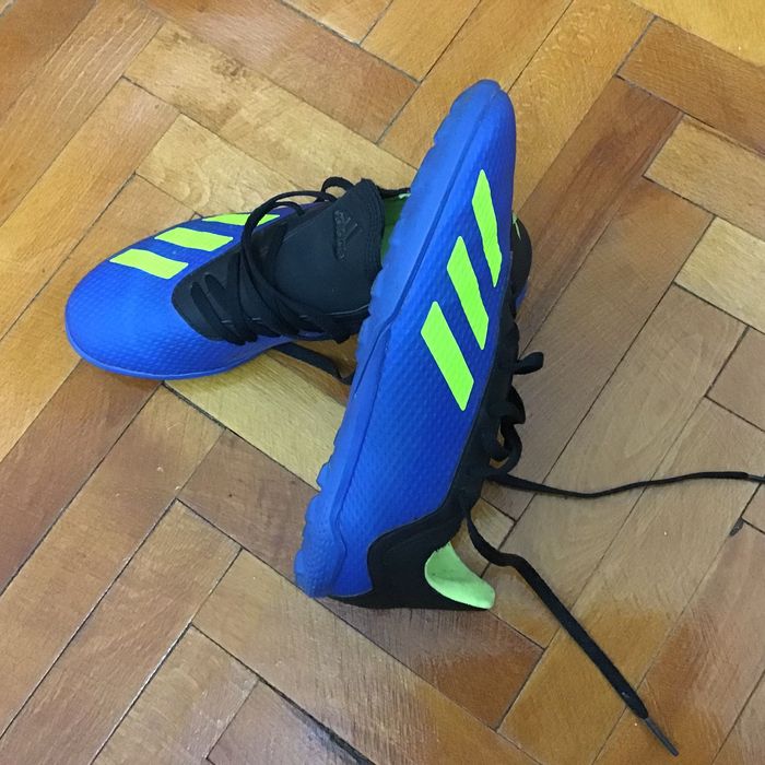 Vând ghete de fotbal Adidas X TANGO 18.3 TF J