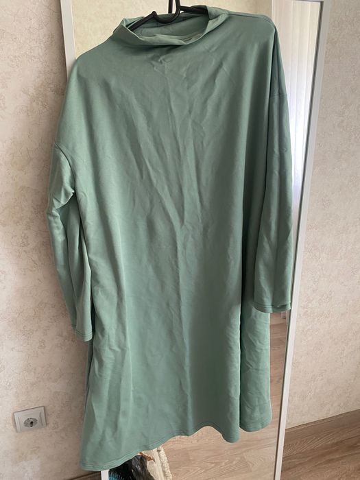 платья по 6000 в отл