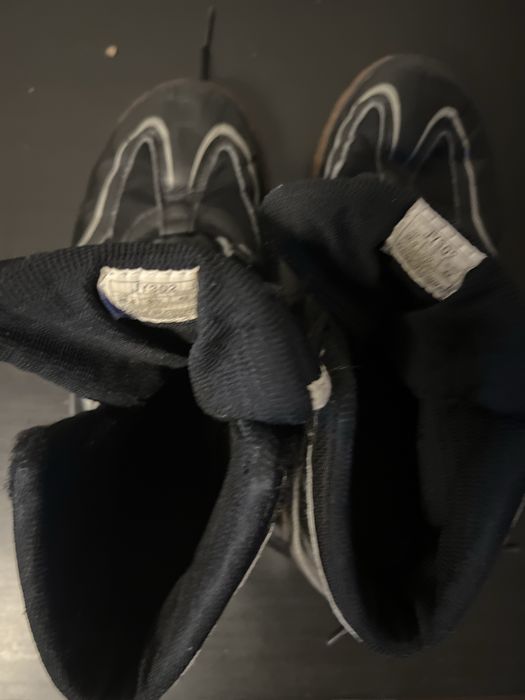Борцови кецове asics 42 номер