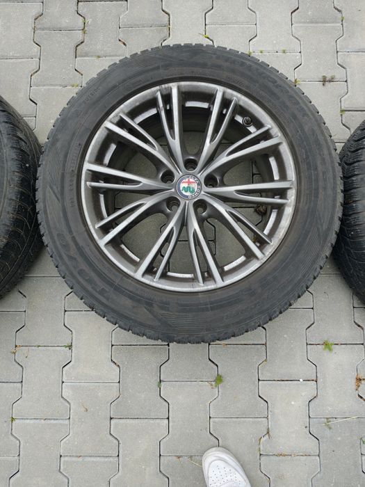 Джанти Алфа Ромеро Стелвио 18