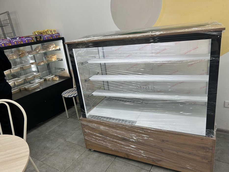 Витринные холодильники