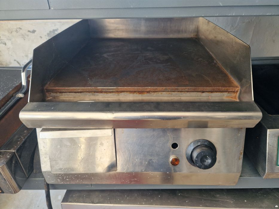 Grill electric sau gaz, de banc, 220v sau 380v