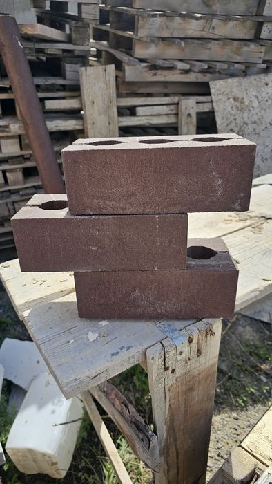 Продам кирпичи новые