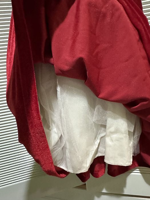 Нарядное платье из велюра