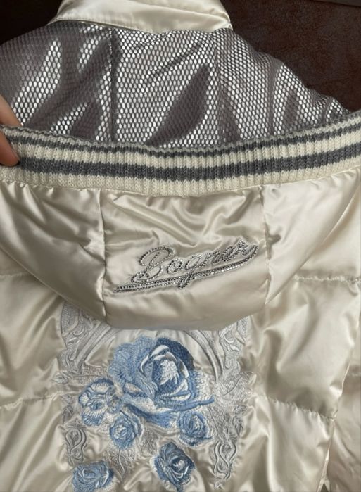 Дамско бяло ски яке Bogner с бродерия и Swarovski