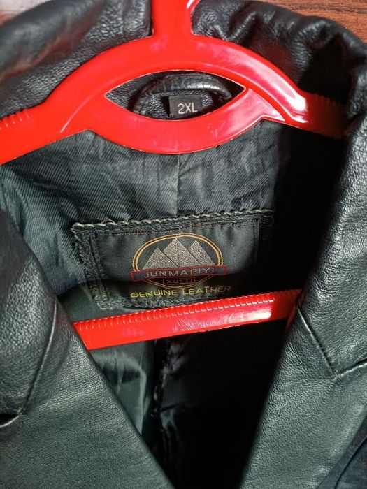 Аёллар коженн. куртка сотилади