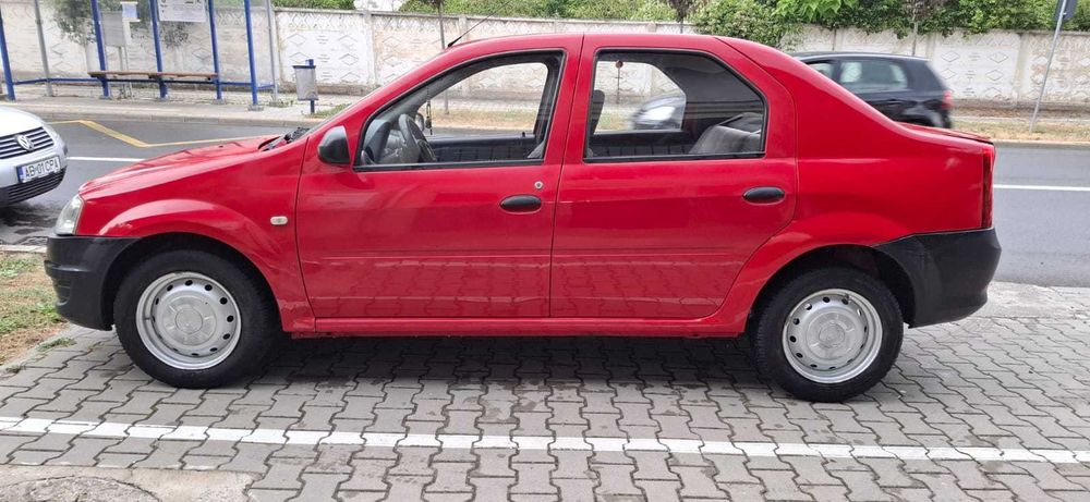 Vând Logan 1.4 an fabricație 2009. Stare buna.