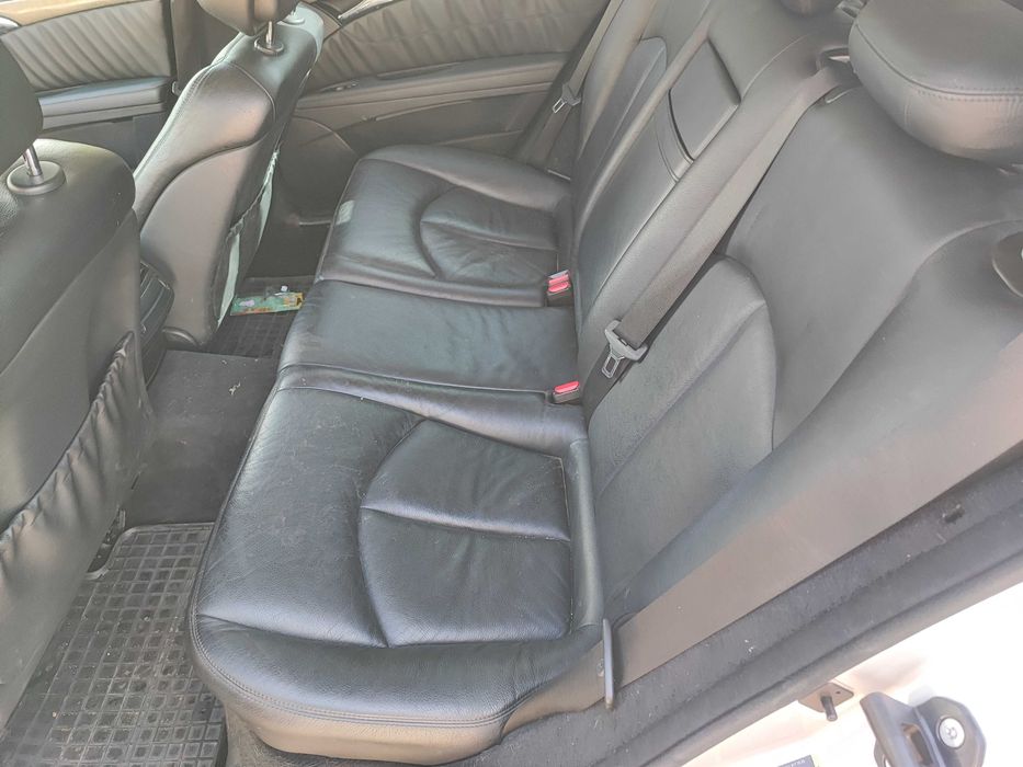 Мерцедес W211 E 320 CDI 224 коня На Части