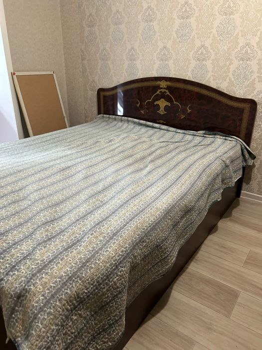 Срочно продается спальный гарнитур