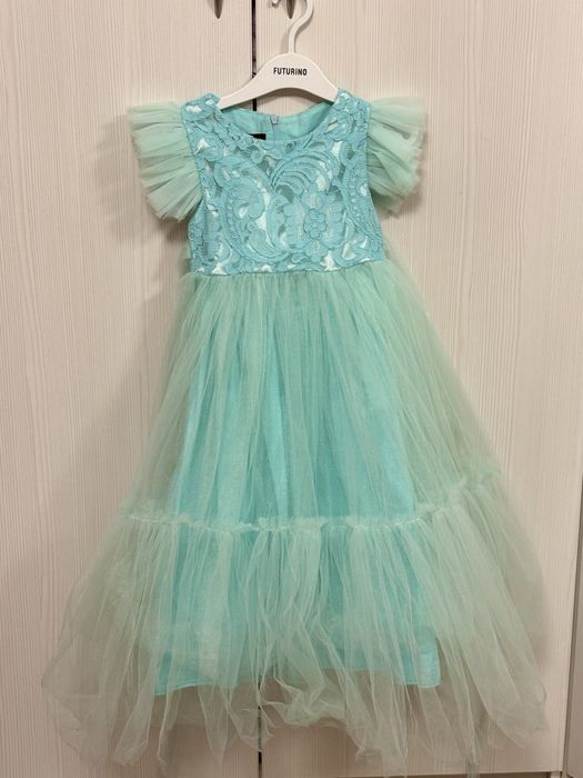 Нарядное бальное платье, 5-6 лет