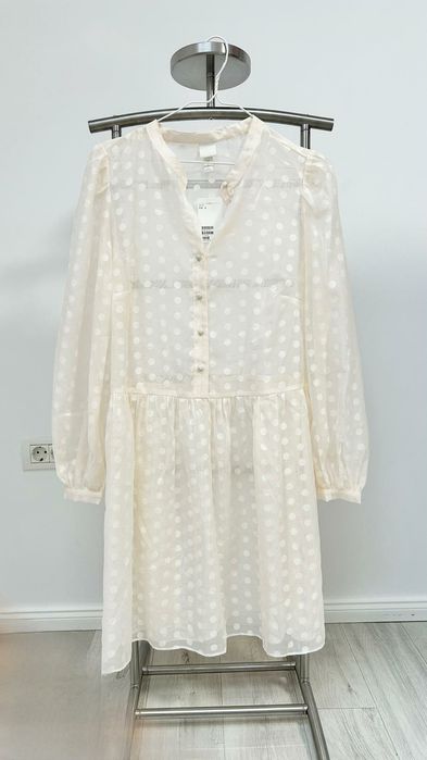 Rochie albă H&M, cu buline
