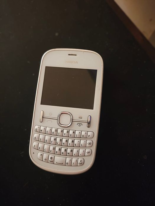 Nokia 201 ( liber de rețea)