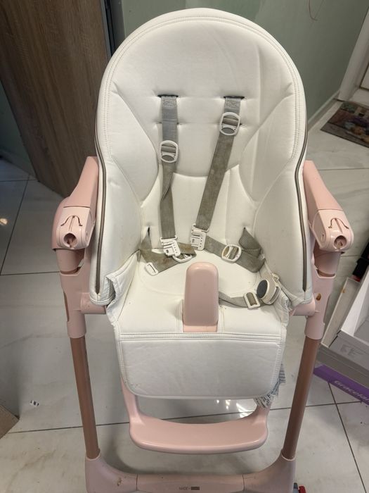 Столче шезлонг за хранене на дете