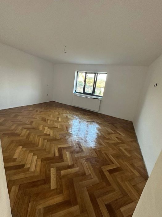 Vand casa: localitatea caseiu, jud cluj