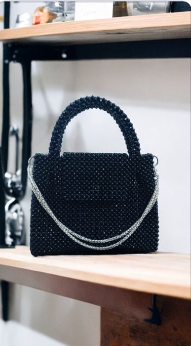 Xrustal va durdan yasalgan sumkalar