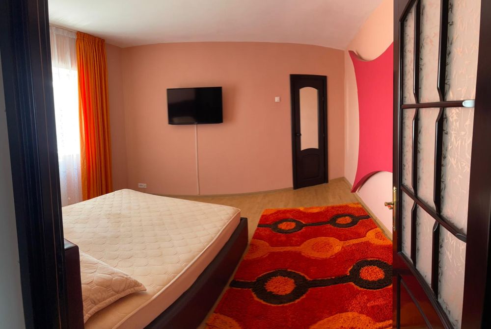 Apartament trei camere