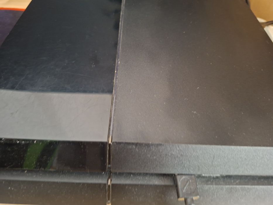 PlayStation 4 fat + 2 джойстика+7 игри подарък