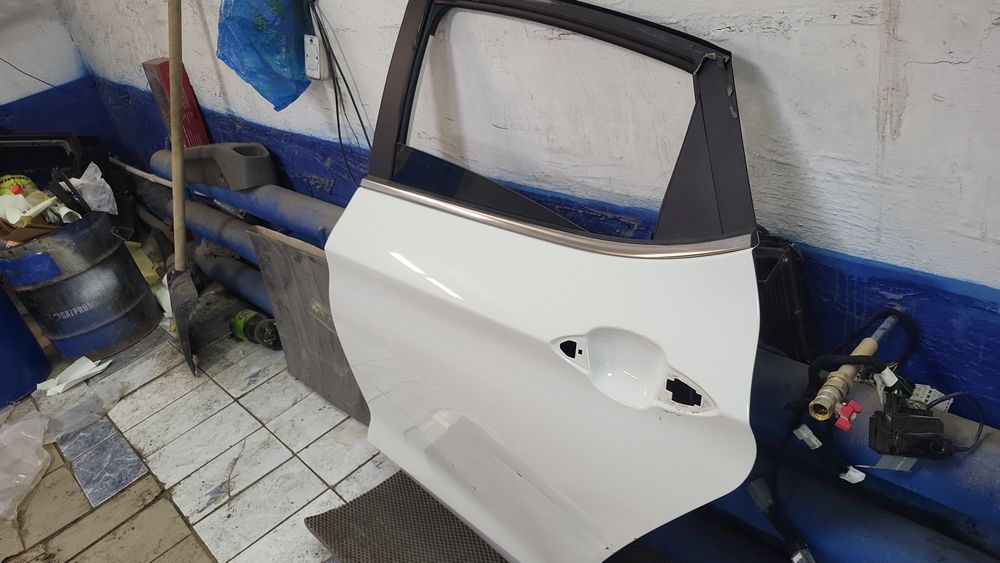 Продам дверь на Jac j7