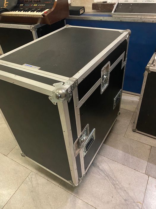 Midas m32r с къстъм кейс за него