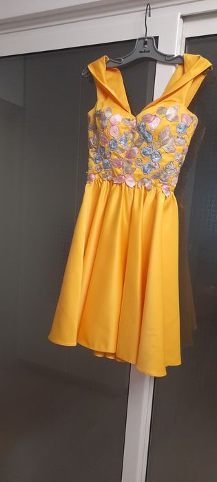 Vând rochiță eleganta