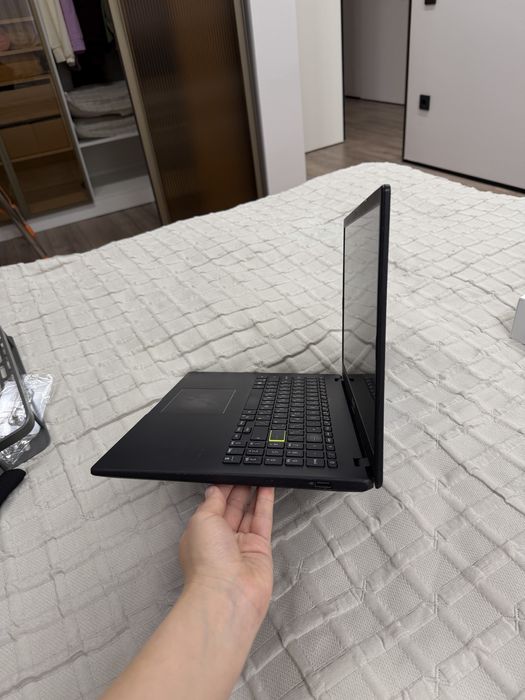 Продаю ноутбук Asus