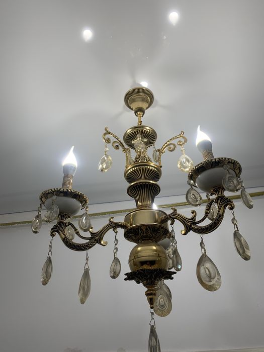 Продам люстры  хрустальные