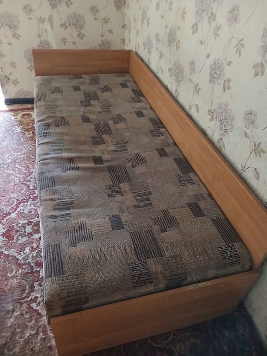 Кровать.односпальная