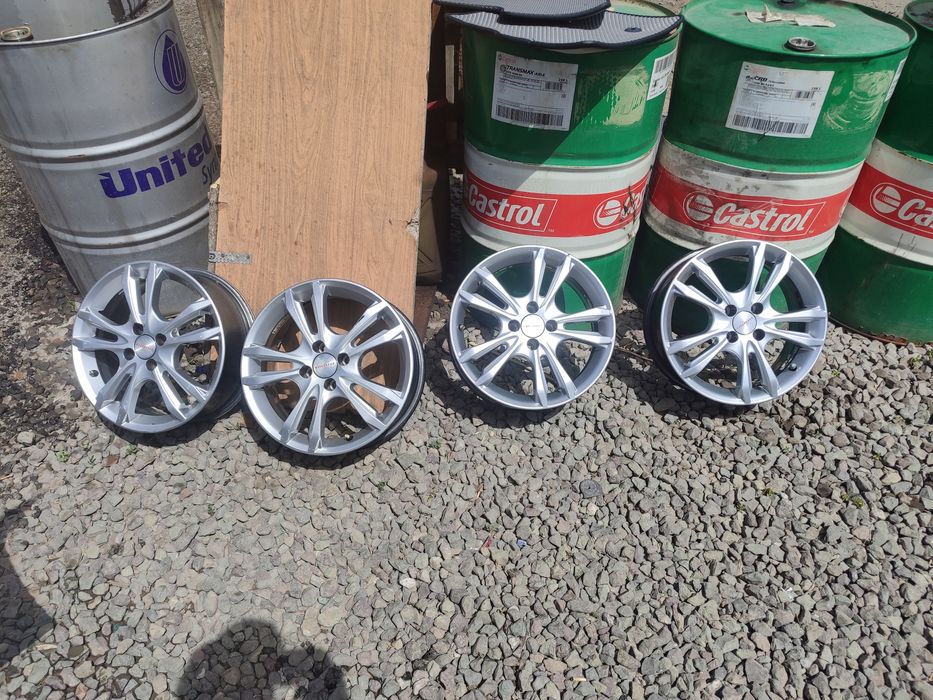 Продам диски с резиной