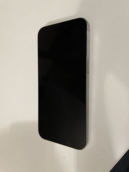 Iphone 15 pro max с гаранция до 08.26г